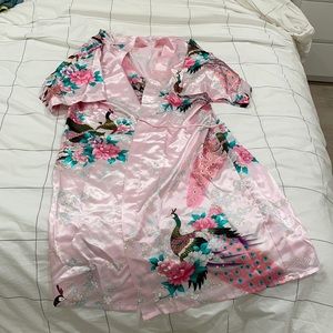 Bridal/bridesmaid satin robe